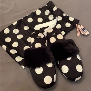 🔥 NWT Victoria’s Secret slippers